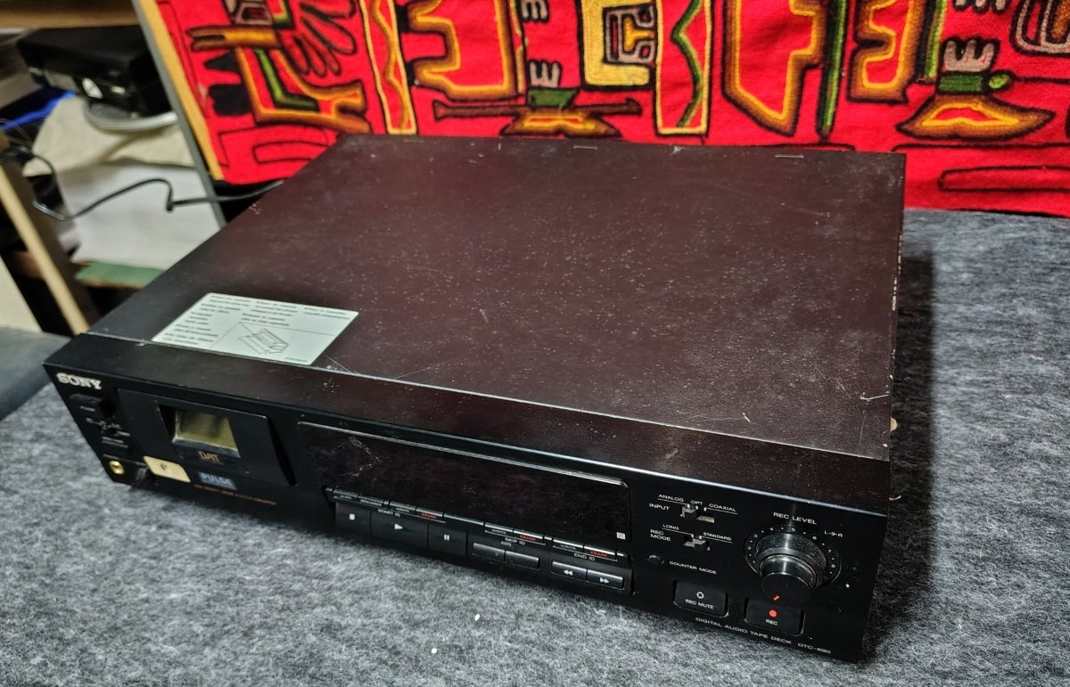 sony-dtc690